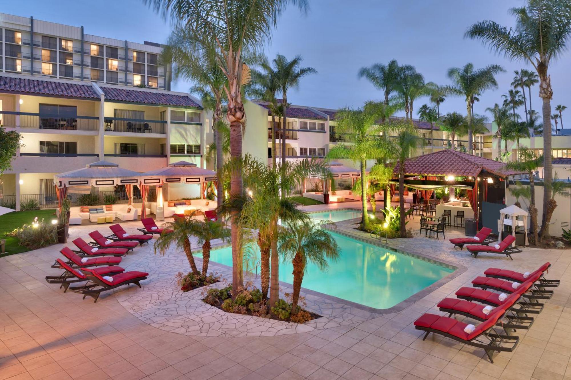 Atrium Hotel Orange County Ірвайн Екстер'єр фото